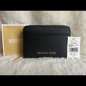 ❤️Michael Kors Card Case Wallet Zip Around NWT Jet set travel Black/Gold